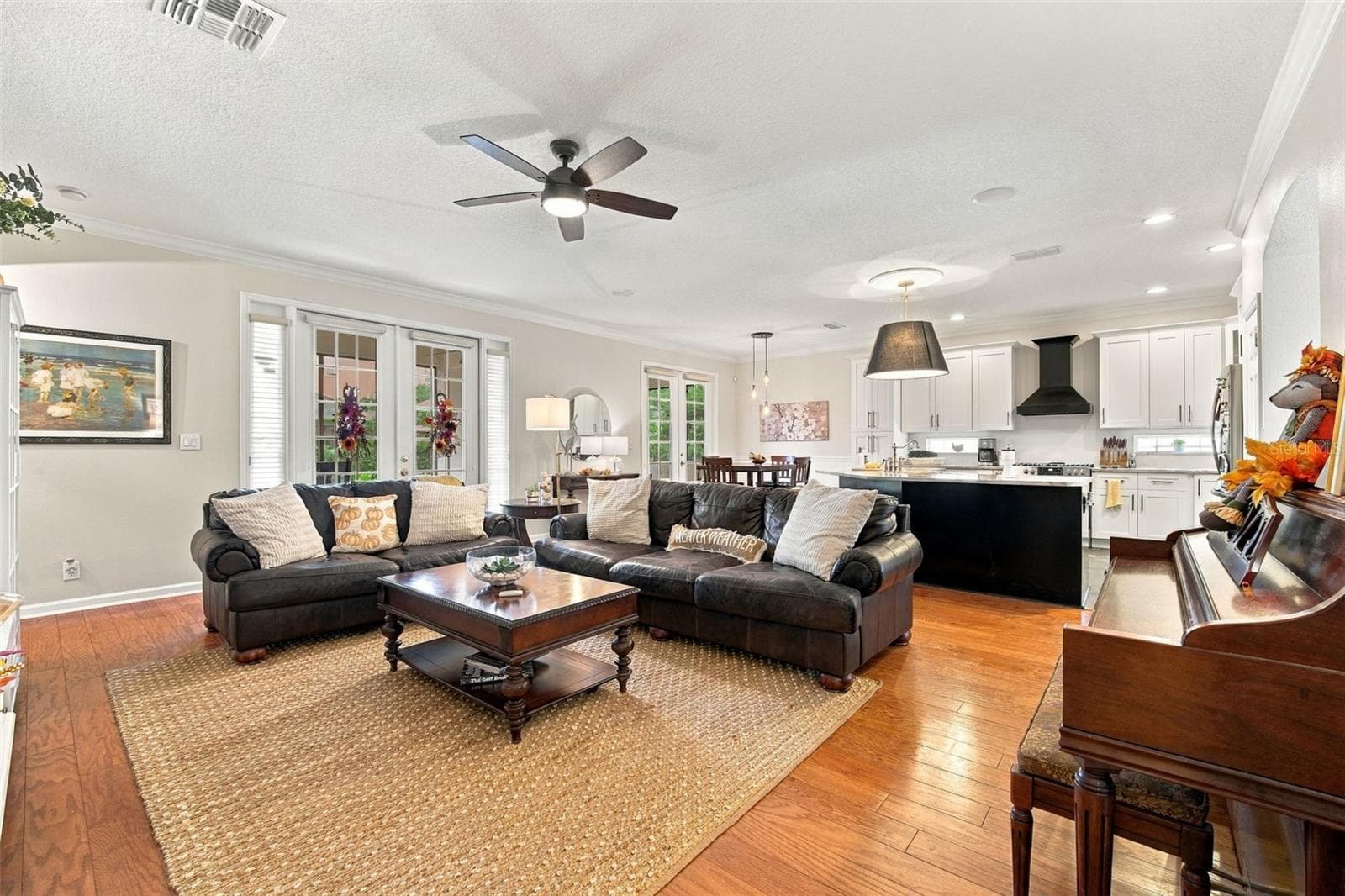 Living Room/Kitchen Combo - 1024 HERON POINT CIR, DELAND