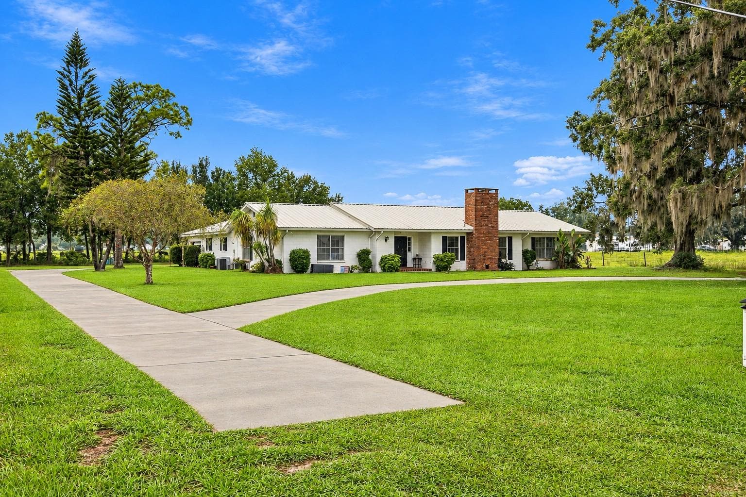 Single Family Residence at 3903 EDISON AVE, BOWLING GREEN, photo 2 of 51