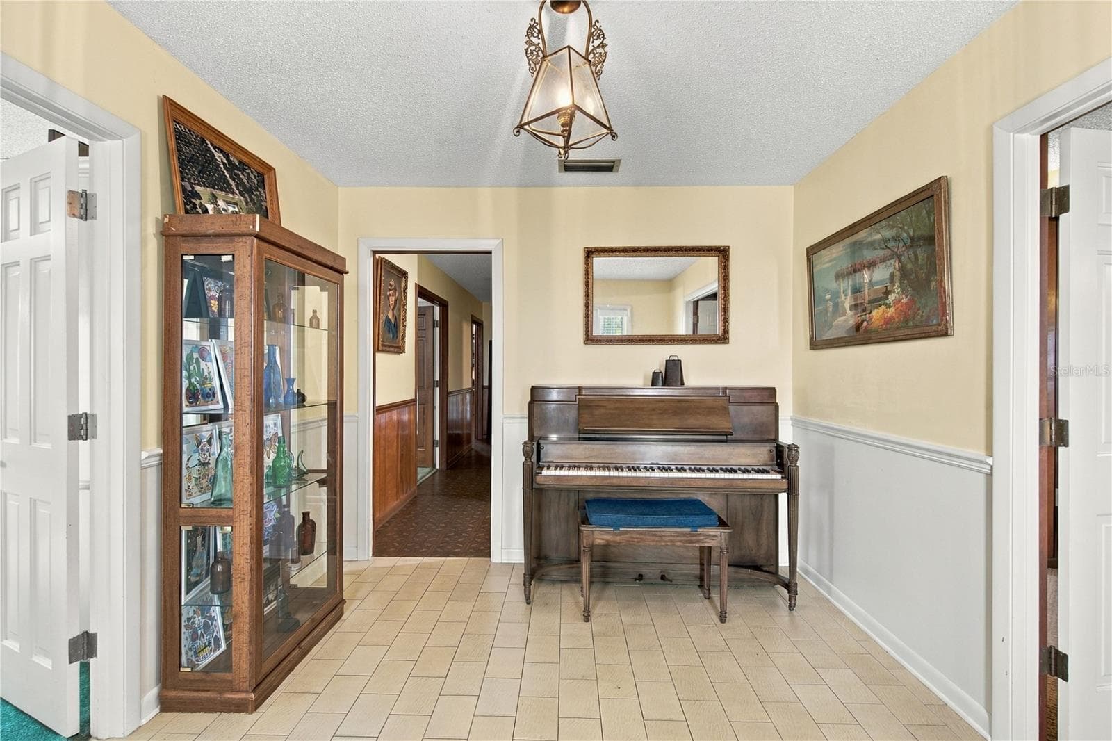 Single Family Residence at 3903 EDISON AVE, BOWLING GREEN, photo 9 of 51