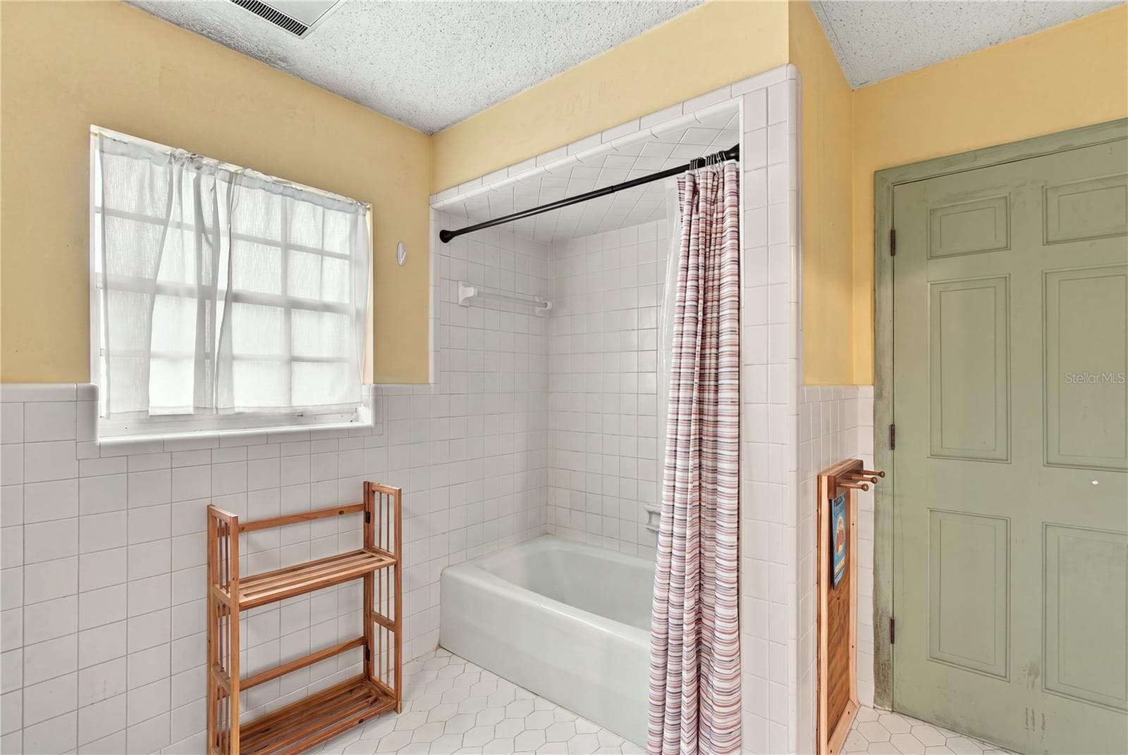 Single Family Residence at 3903 EDISON AVE, BOWLING GREEN, photo 18 of 51