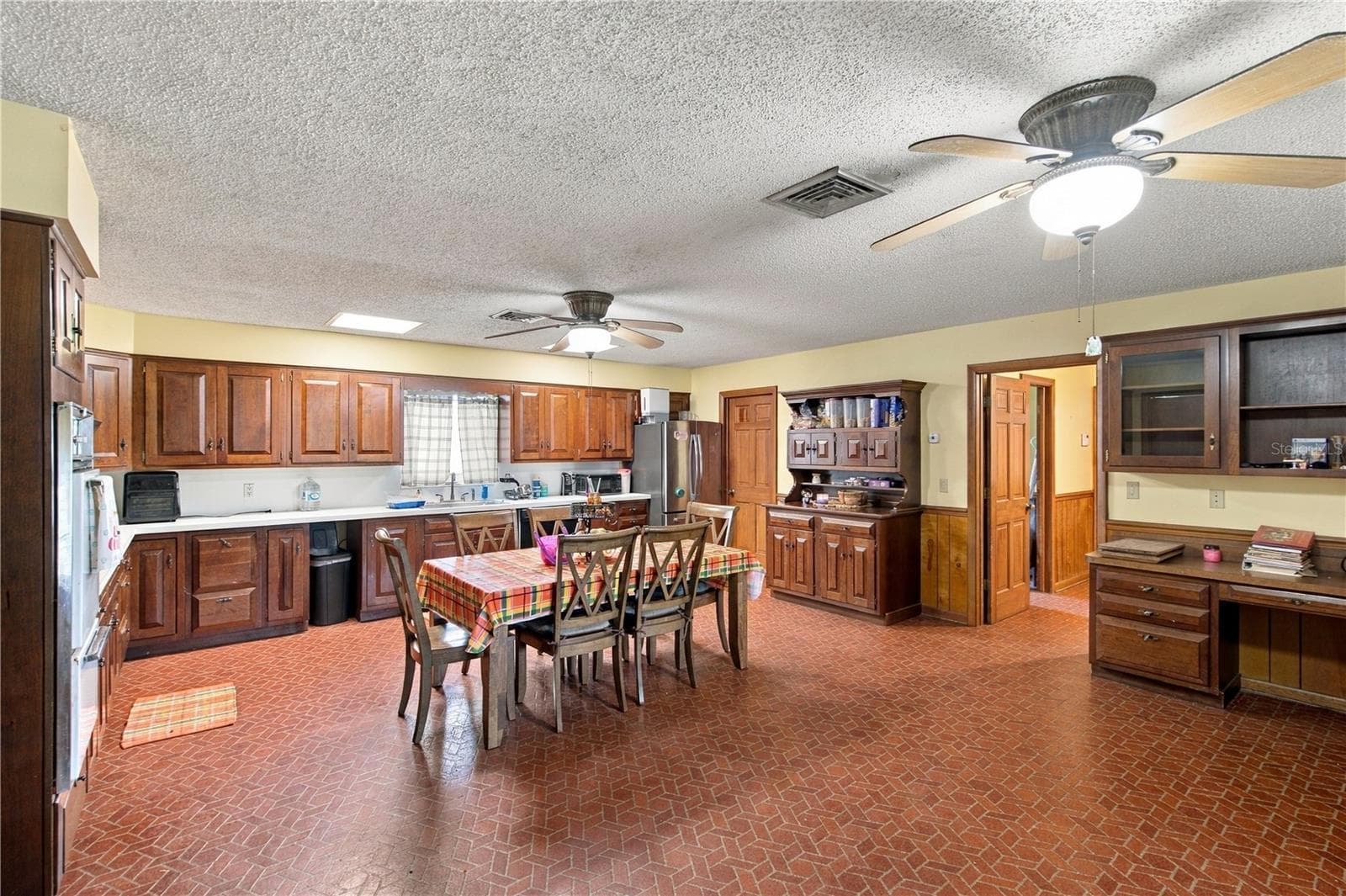 Single Family Residence at 3903 EDISON AVE, BOWLING GREEN, photo 32 of 51