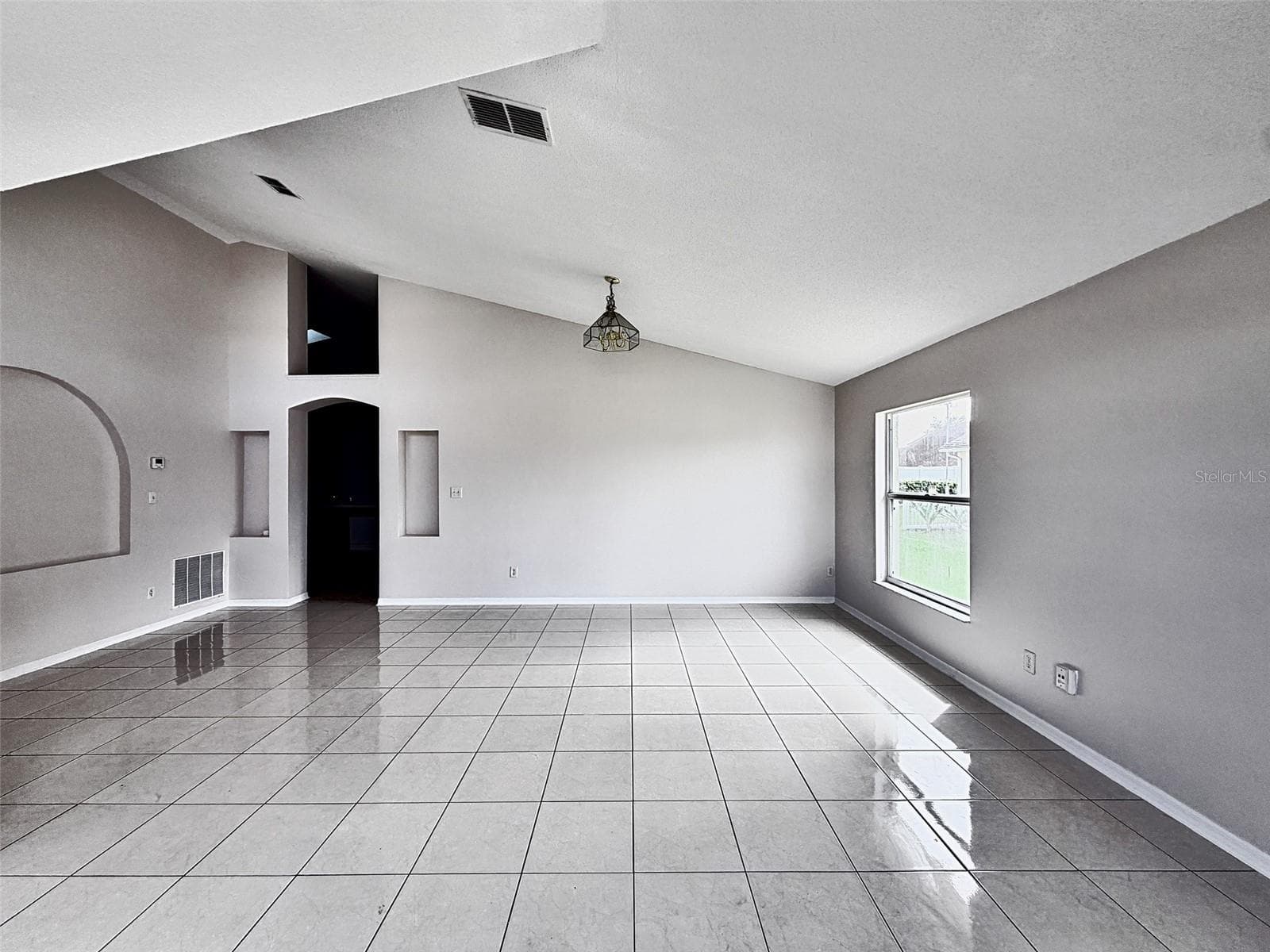 Single Family Residence at 4501 BEAGLE ST, ORLANDO, photo 5 of 20