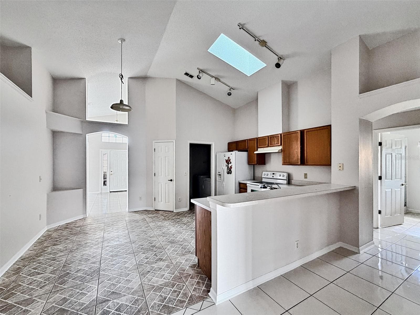 Single Family Residence at 4501 BEAGLE ST, ORLANDO, photo 7 of 20