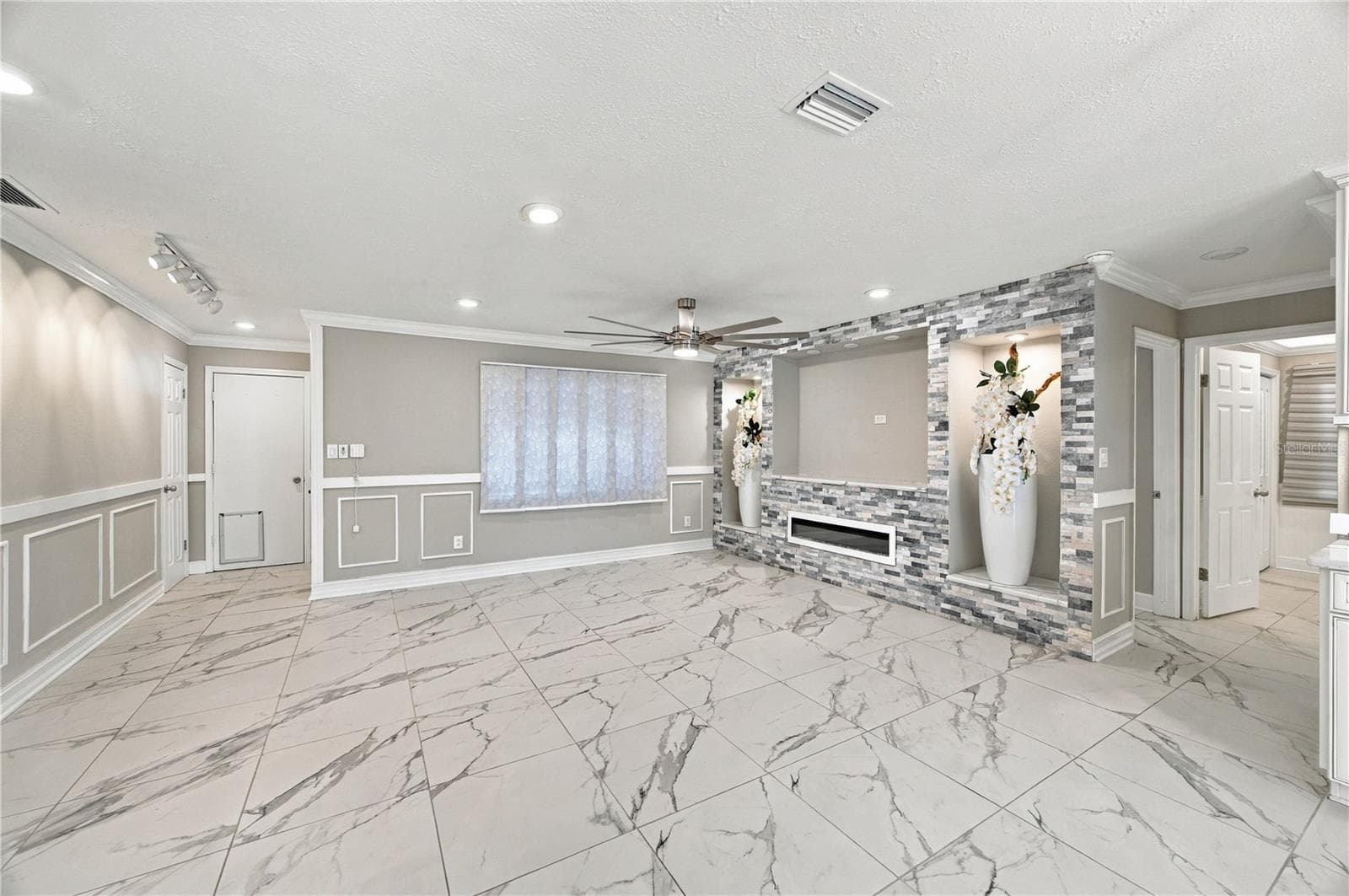 Single Family Residence at 3628 COPPERTREE CIR, BRANDON, photo 5 of 45