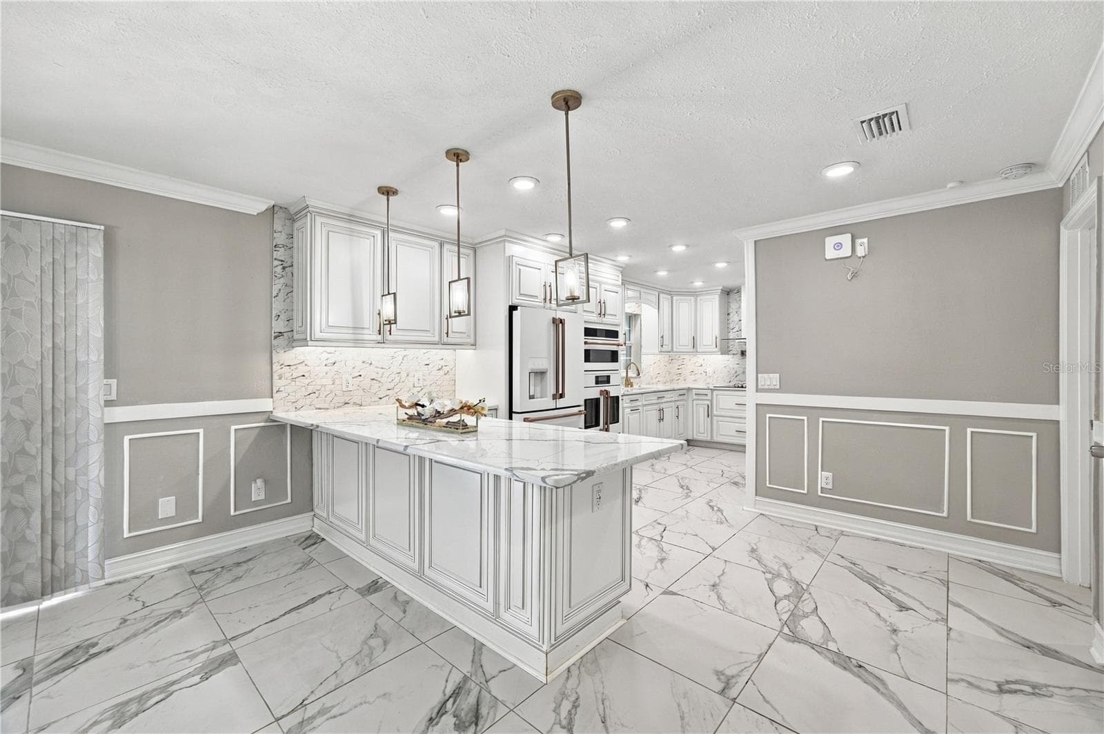 Single Family Residence at 3628 COPPERTREE CIR, BRANDON, photo 9 of 45