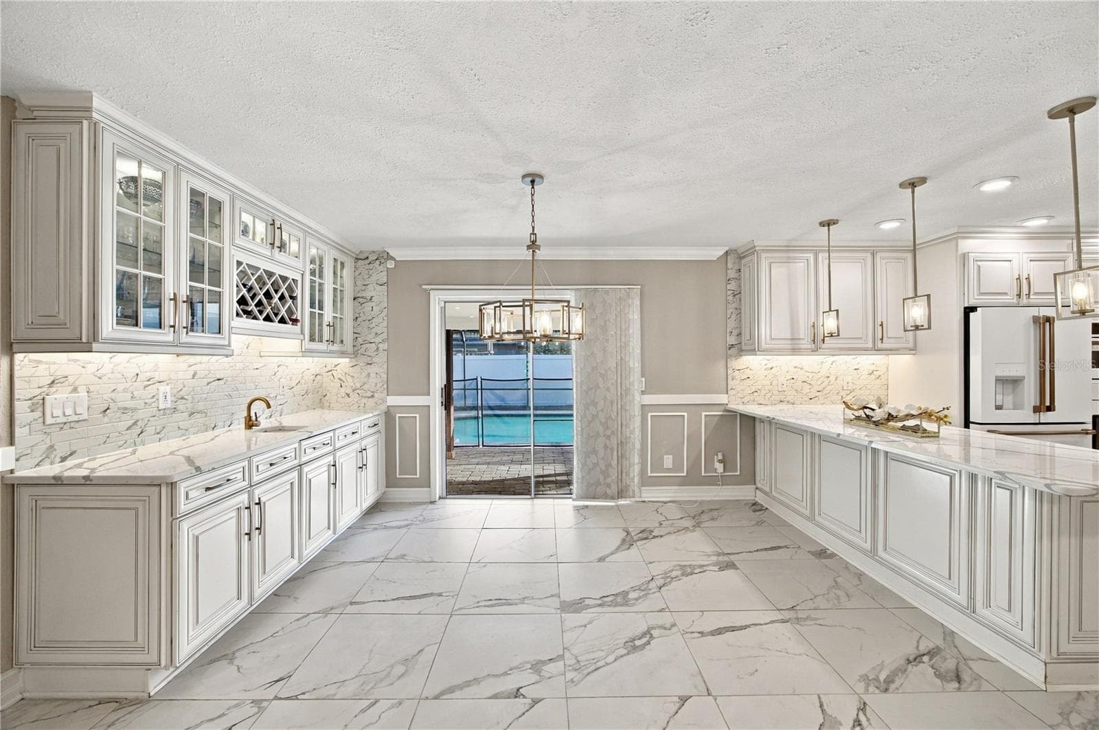 Single Family Residence at 3628 COPPERTREE CIR, BRANDON, photo 11 of 45