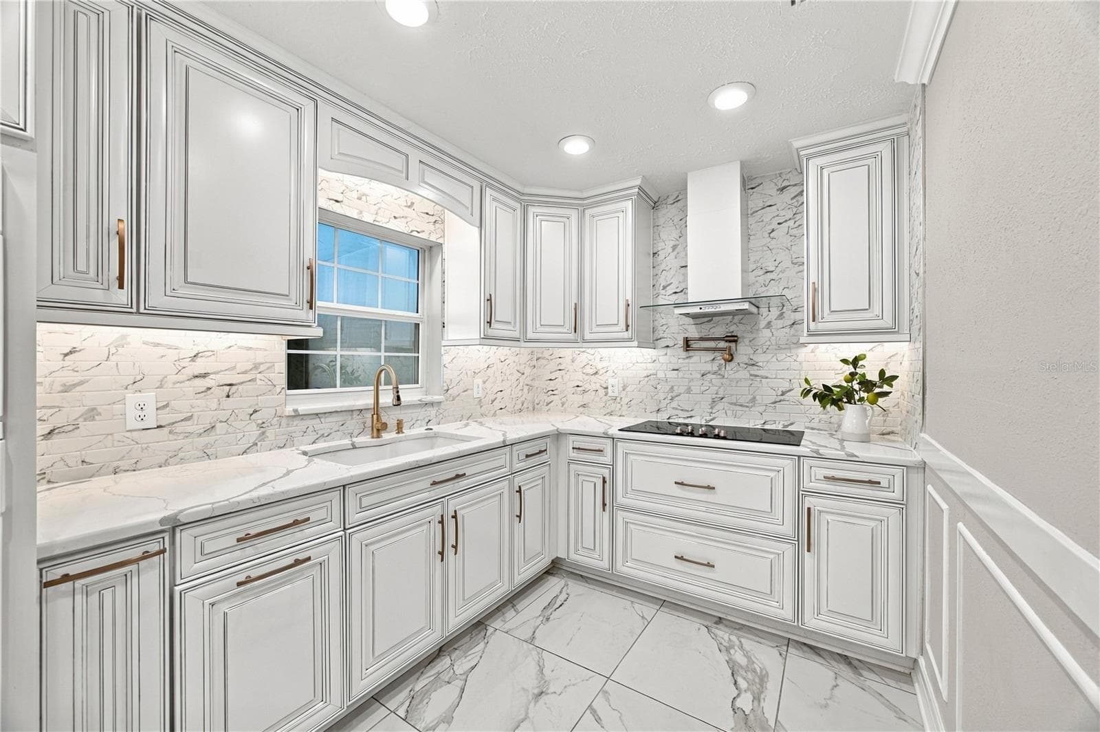 Single Family Residence at 3628 COPPERTREE CIR, BRANDON, photo 14 of 45