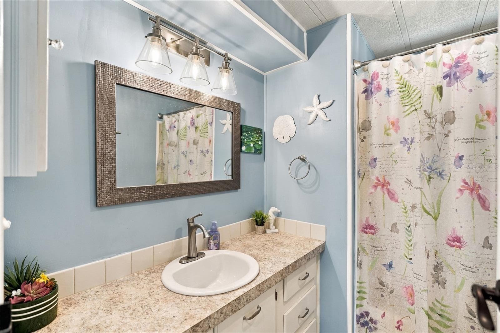 Manufactured Home at 809 VILLA DEL SOL DR, NORTH PORT, photo 17 of 33