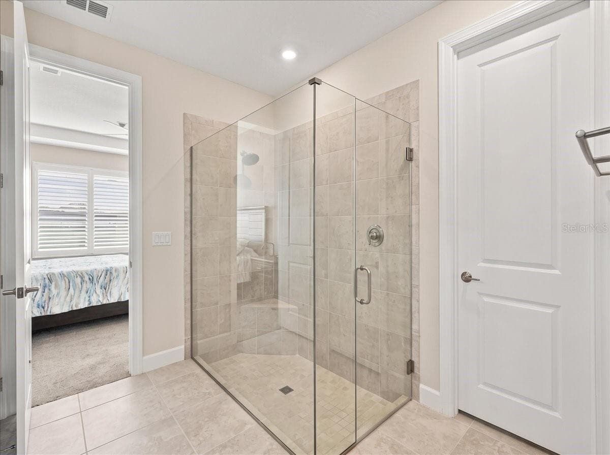 A spacious seamless shower. - 4732 CRESTPOINT WAY, PALMETTO