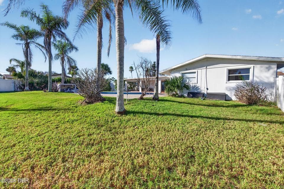 Single Family Residence at 227 FAIRWAY DR, ORMOND BEACH, photo 3 of 18