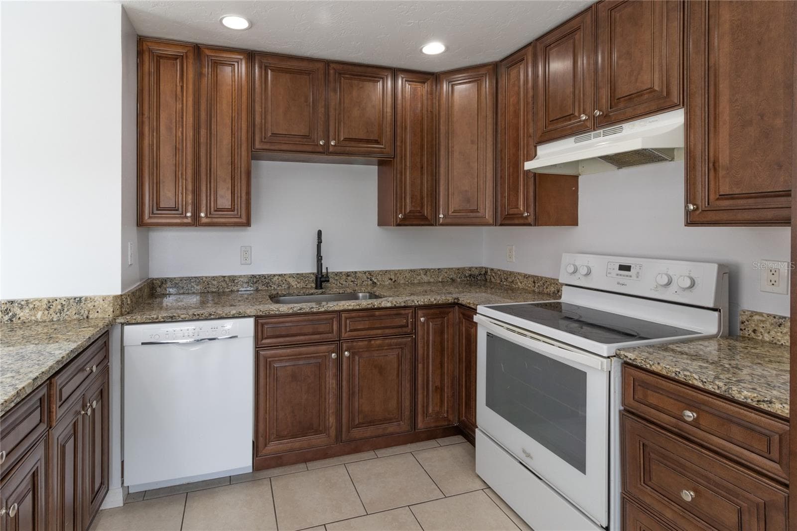Duplex at 7013 BRENTFORD RD, SARASOTA, photo 7 of 42