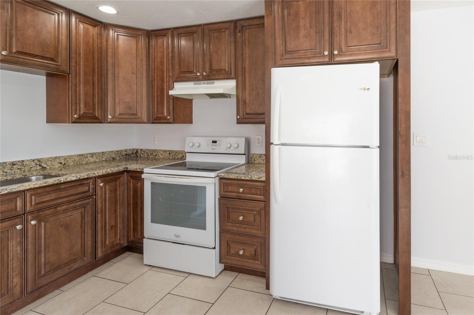 Duplex at 7013 BRENTFORD RD, SARASOTA, photo 8 of 42