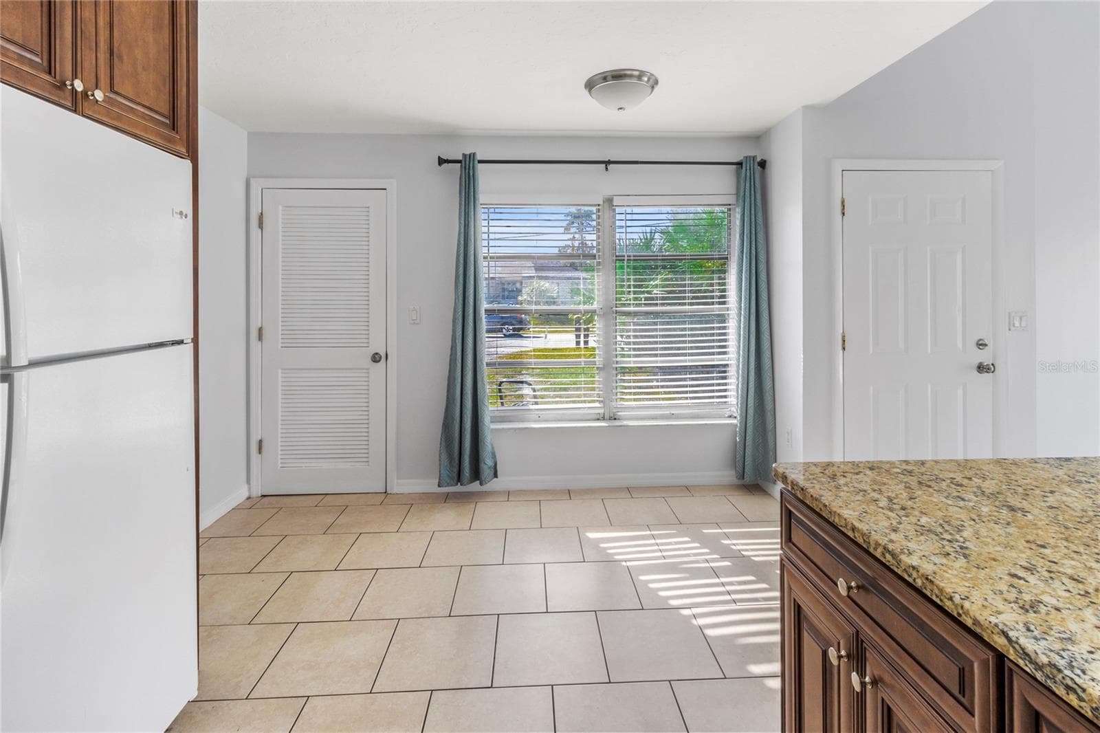 Duplex at 7013 BRENTFORD RD, SARASOTA, photo 10 of 42