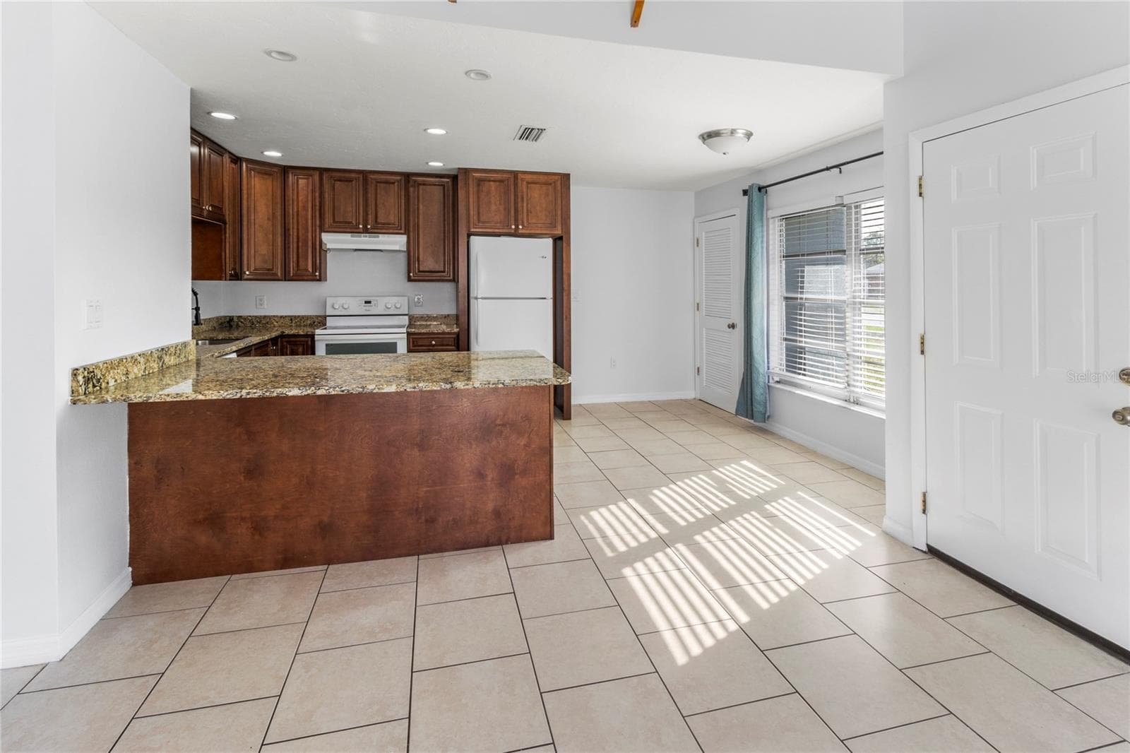 Duplex at 7013 BRENTFORD RD, SARASOTA, photo 15 of 42