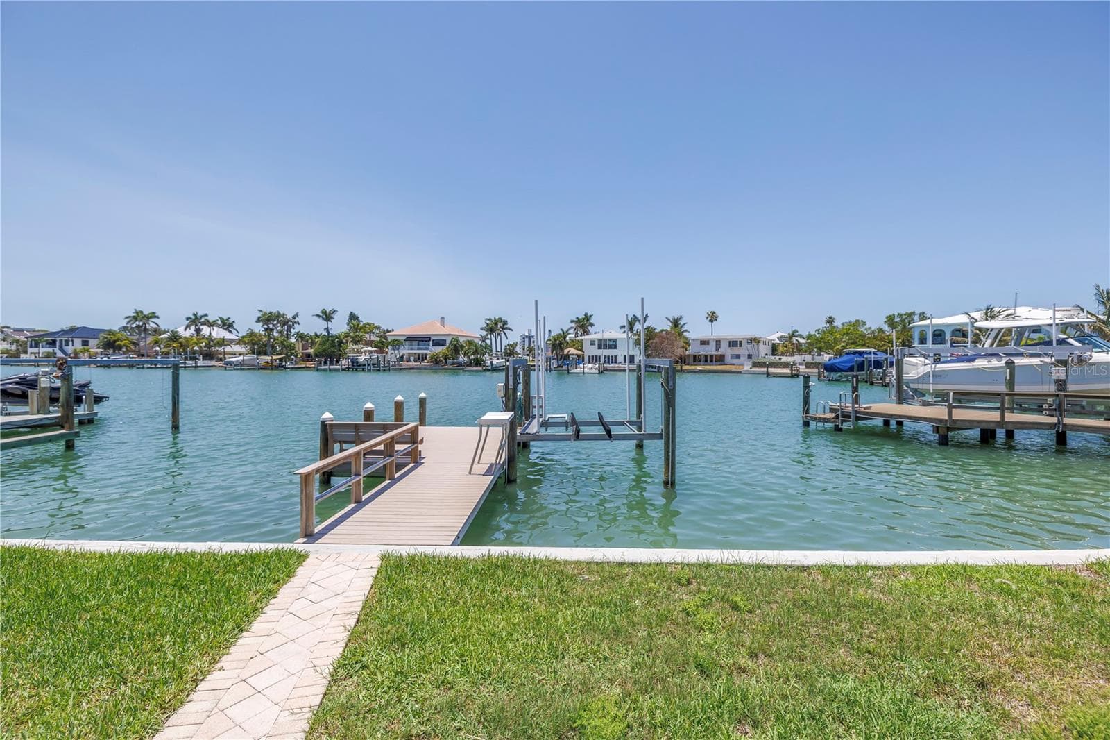 Single Family Residence at 10128 YACHT CLUB DR, TREASURE ISLAND, photo 6 of 80
