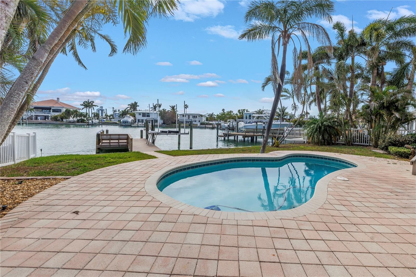Single Family Residence at 10128 YACHT CLUB DR, TREASURE ISLAND, photo 55 of 80