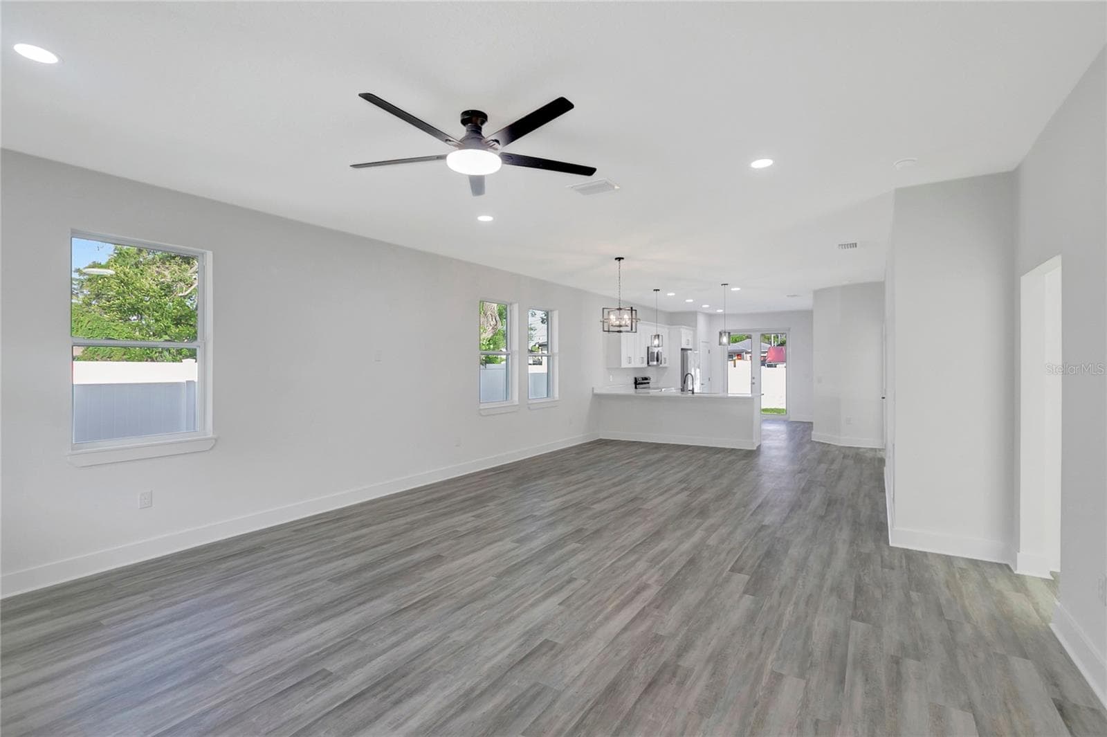 Single Family Residence at 508 E JAMES ST, TAMPA, photo 8 of 47