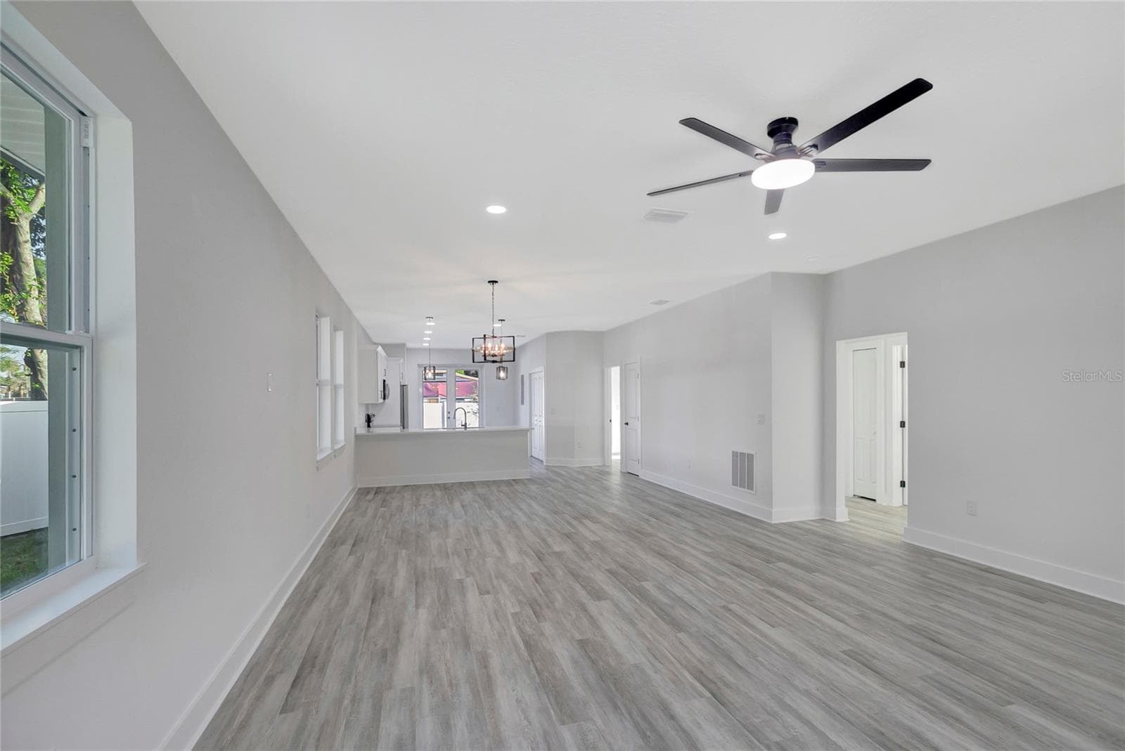 Single Family Residence at 508 E JAMES ST, TAMPA, photo 10 of 47
