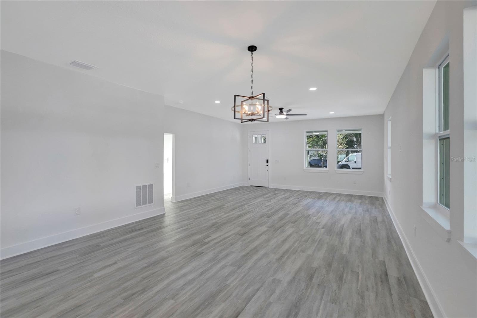 Single Family Residence at 508 E JAMES ST, TAMPA, photo 13 of 47