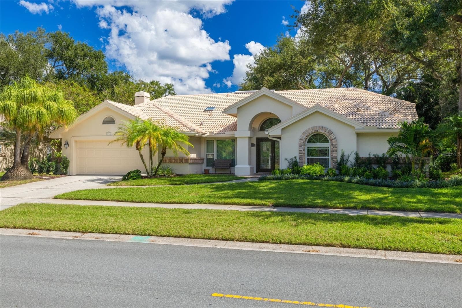 Single Family Residence at 2715 COUNTRY WOODS LN, PALM HARBOR, photo 2 of 54