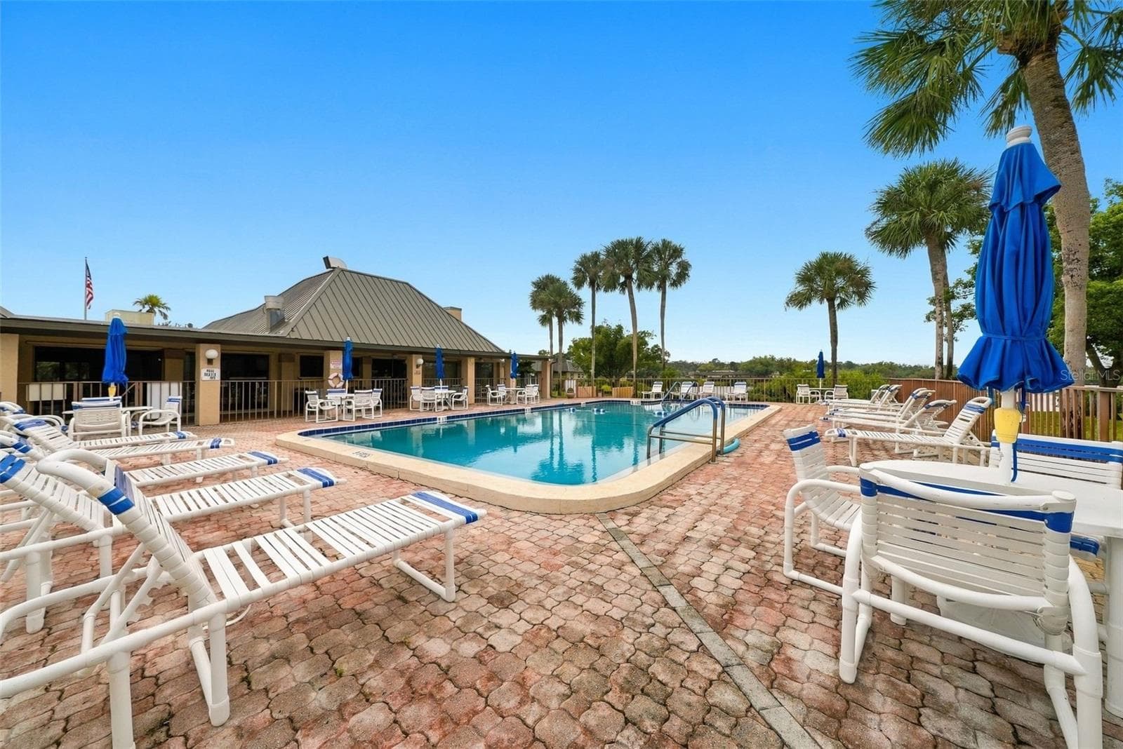 Condominium at 4219 STRATFORD DR #4219, NEW PORT RICHEY, photo 3 of 30