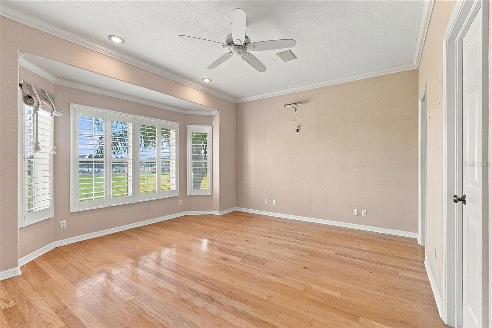 Townhouse at 9227 CAPTIVA CIR, ST PETE BEACH, photo 12 of 63
