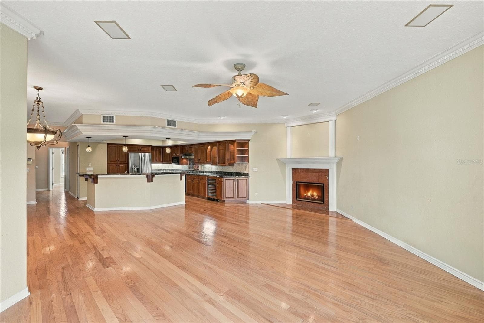 Townhouse at 9227 CAPTIVA CIR, ST PETE BEACH, photo 16 of 63