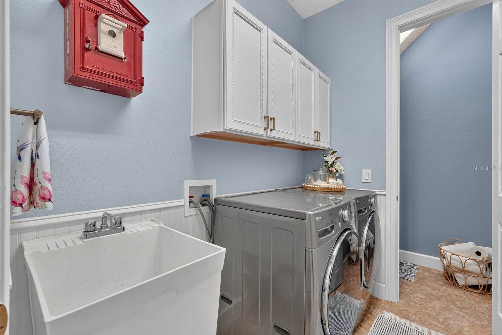 Single Family Residence at 8570 CHRISTOPHERS HAVEN CT, SANFORD, photo 43 of 59