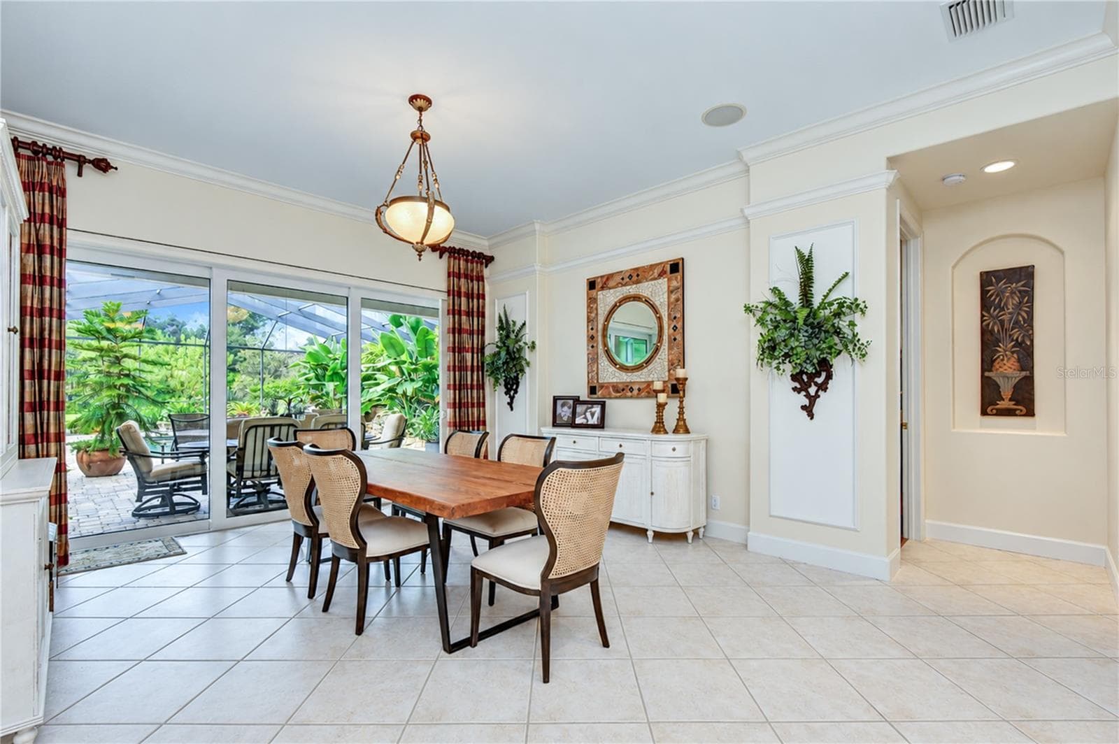 Single Family Residence at 5513 KEELER OAK ST, LITHIA, photo 20 of 132