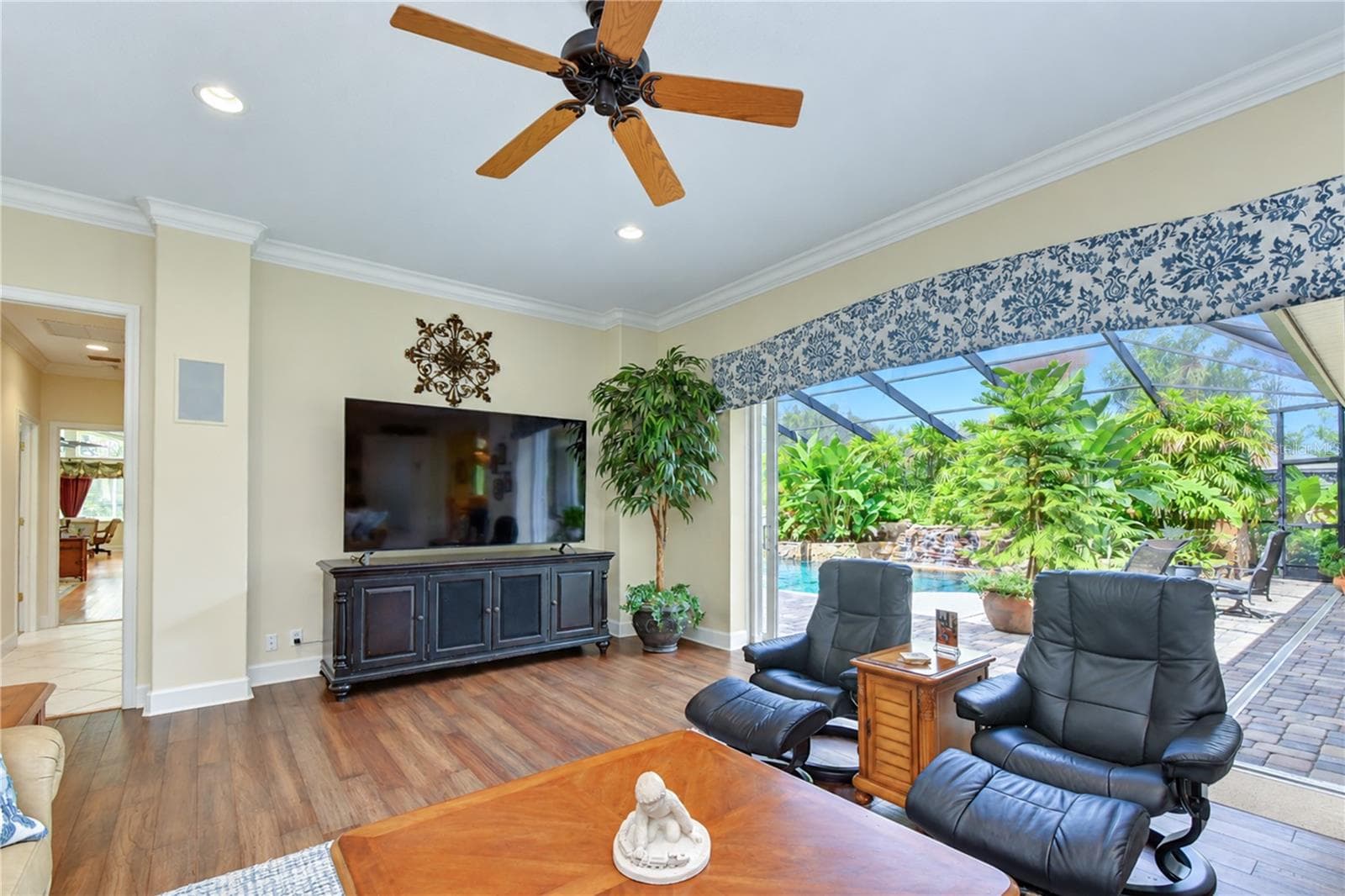 Single Family Residence at 5513 KEELER OAK ST, LITHIA, photo 38 of 132
