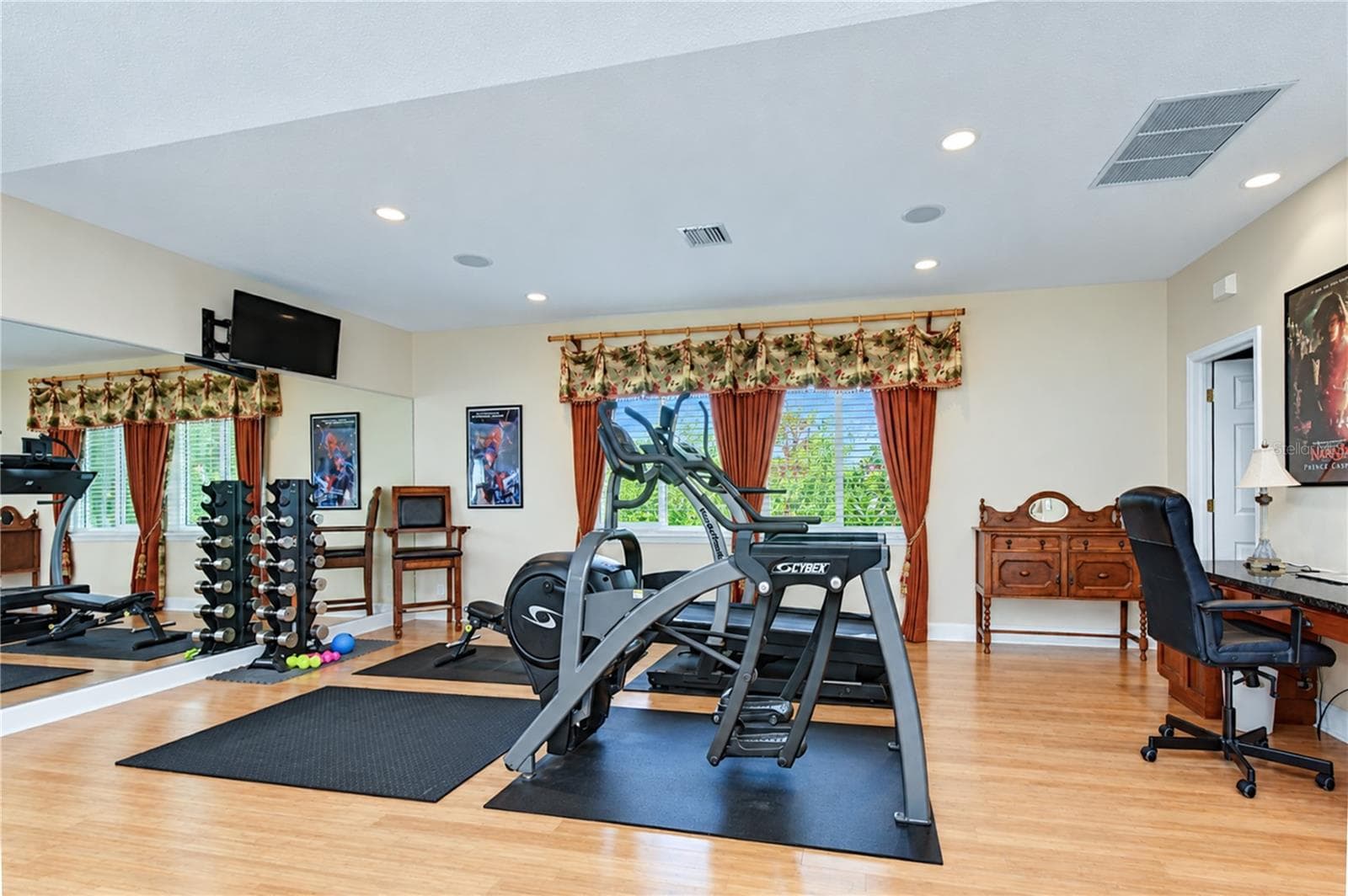 Single Family Residence at 5513 KEELER OAK ST, LITHIA, photo 44 of 132