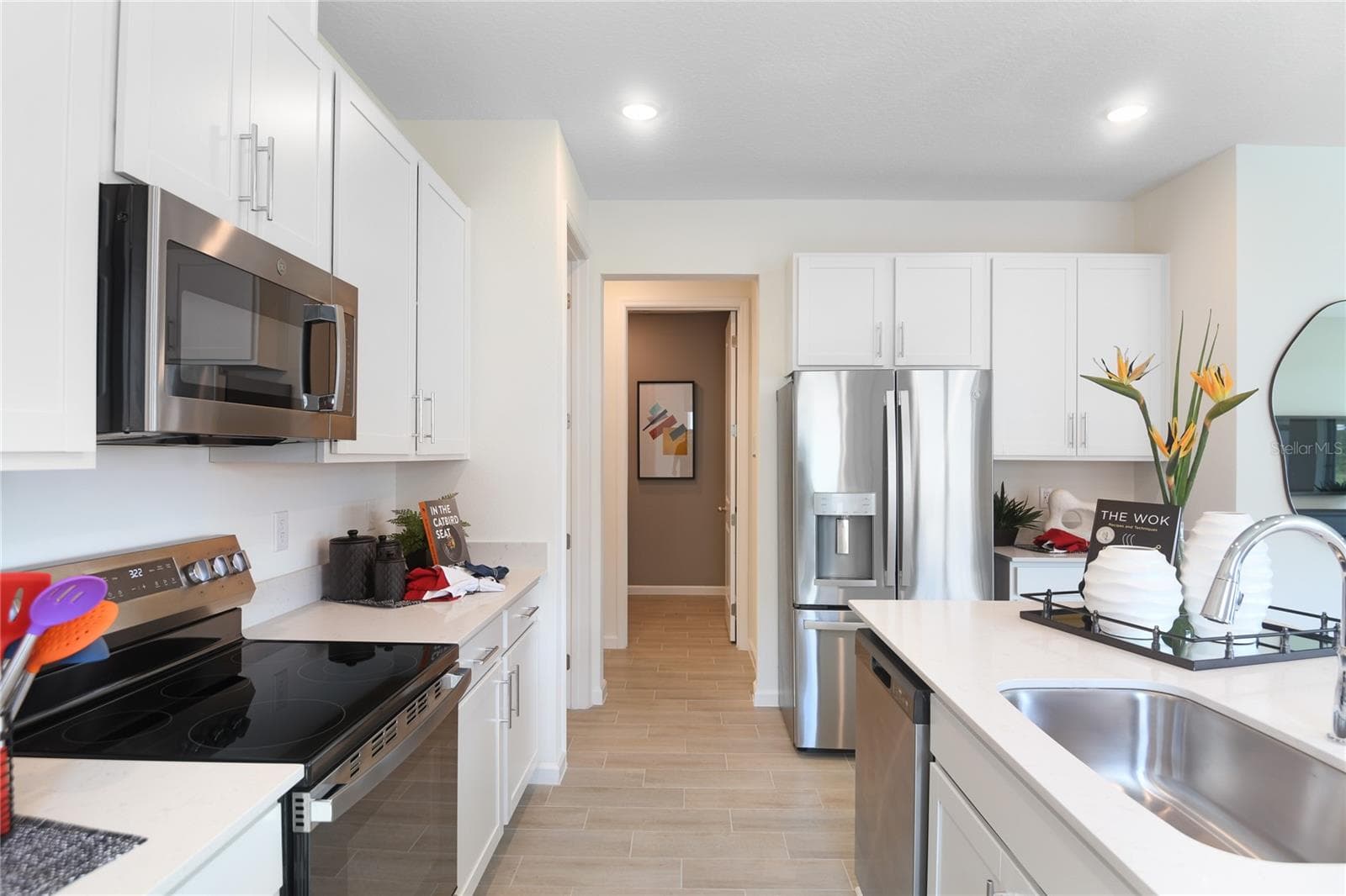 Single Family Residence at 194 BLUE STAR CT, TAVARES, photo 4 of 25