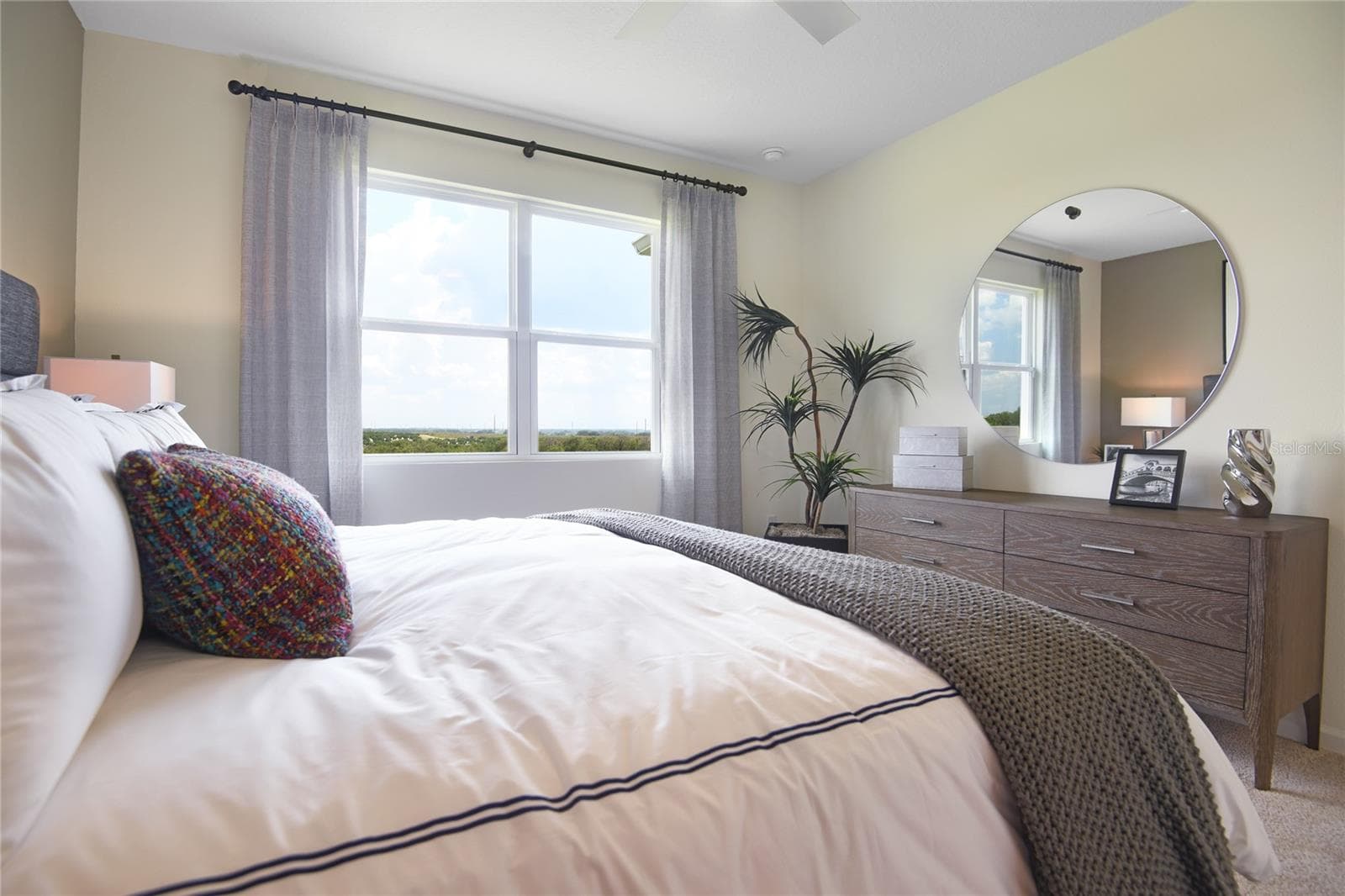 Single Family Residence at 194 BLUE STAR CT, TAVARES, photo 10 of 25
