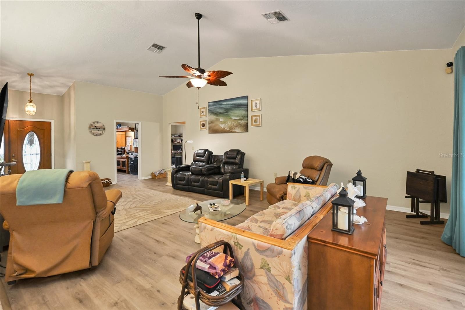 Single Family Residence at 11384 NEWINGTON AVE, SPRING HILL, photo 8 of 56