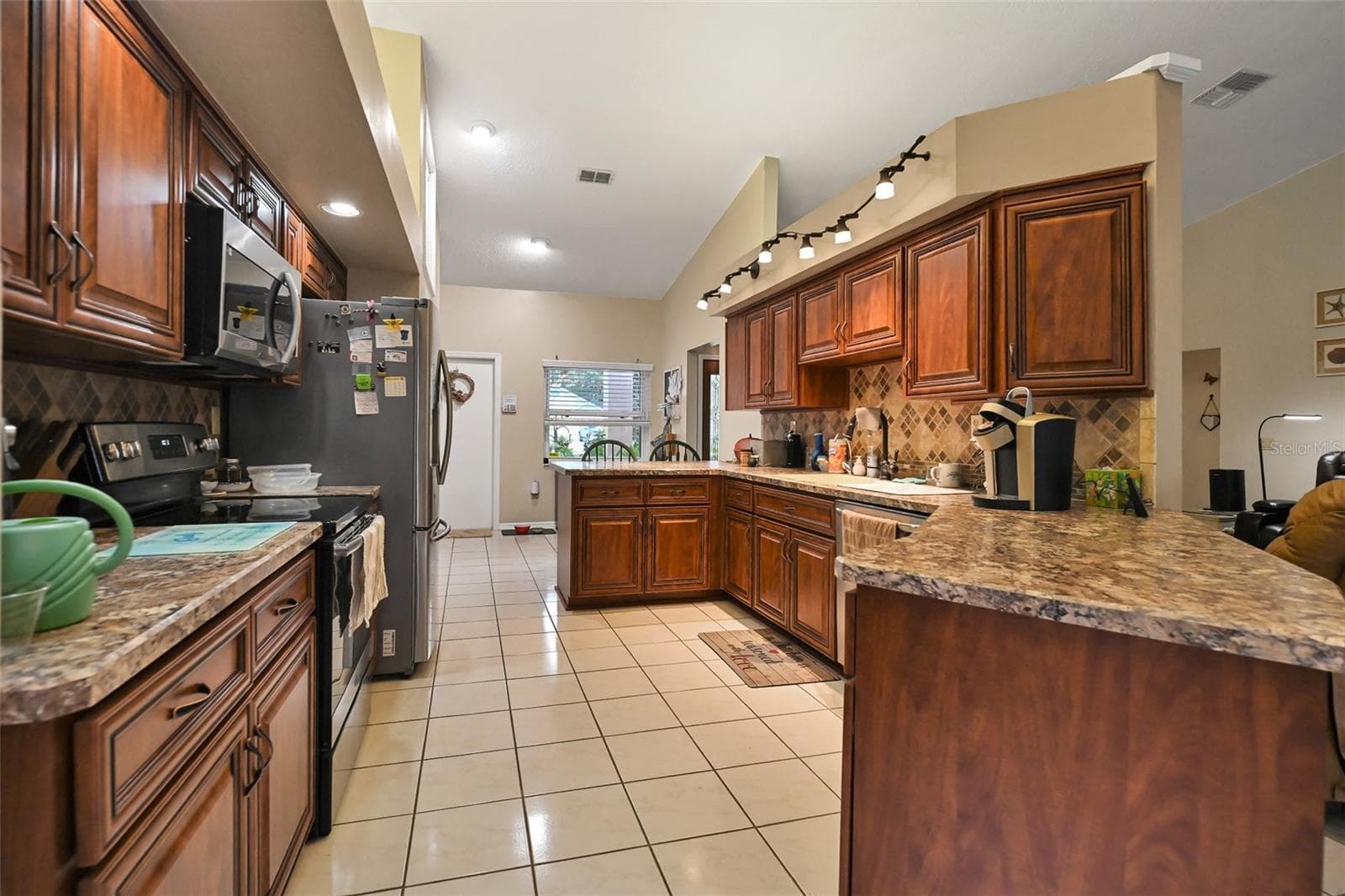 Single Family Residence at 11384 NEWINGTON AVE, SPRING HILL, photo 12 of 56