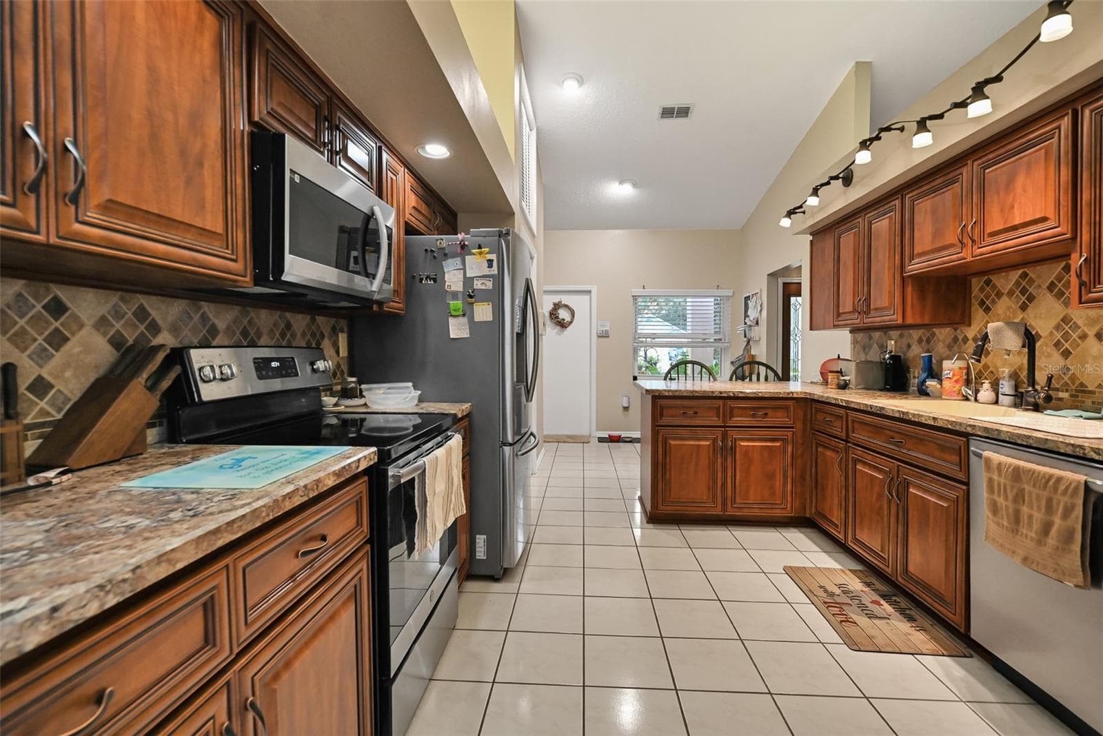 Single Family Residence at 11384 NEWINGTON AVE, SPRING HILL, photo 13 of 56
