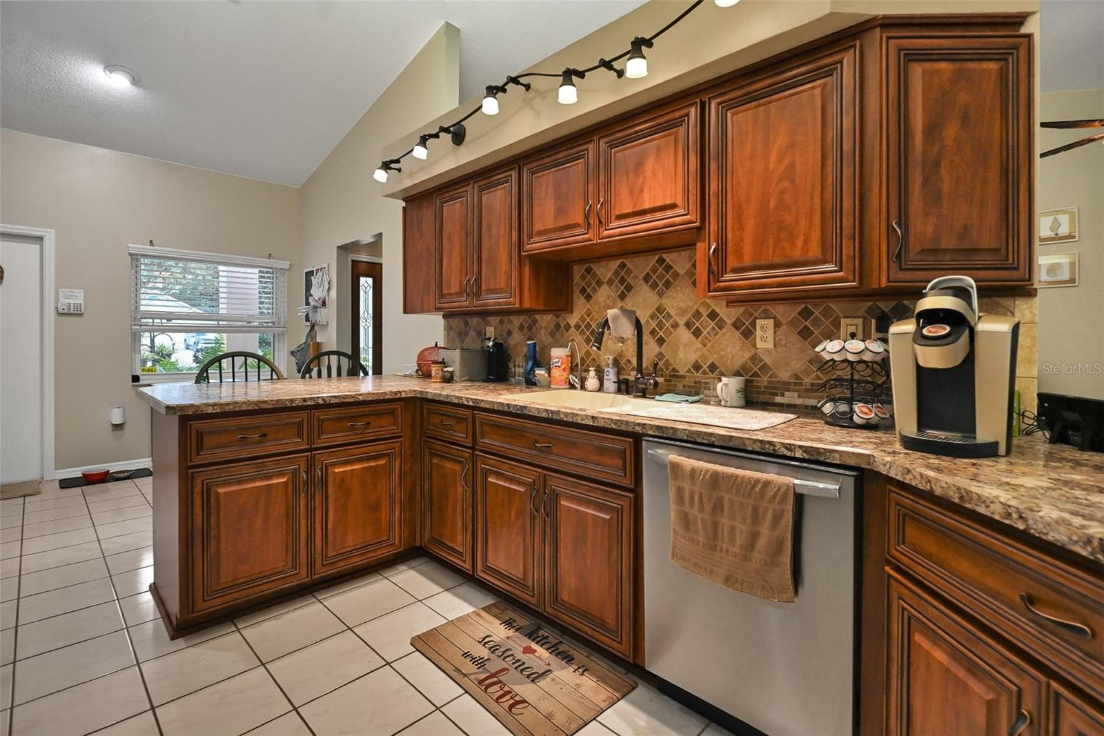 Single Family Residence at 11384 NEWINGTON AVE, SPRING HILL, photo 14 of 56