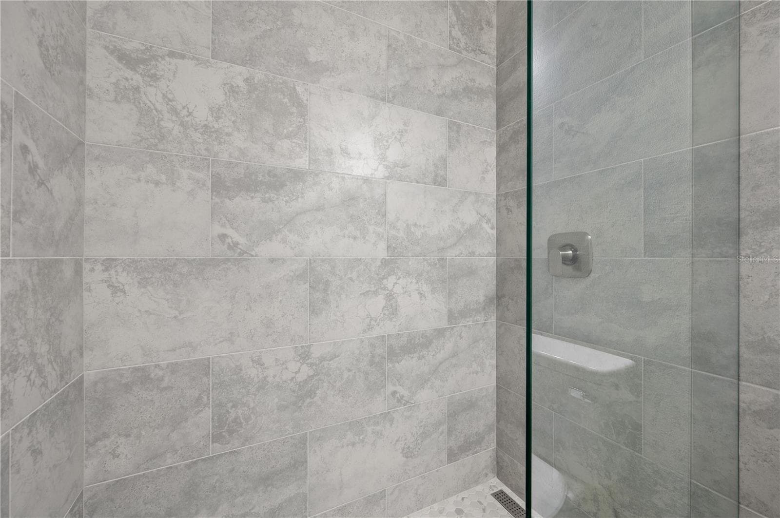 Guest shower - 2707 SALLY LN, NORTH PORT