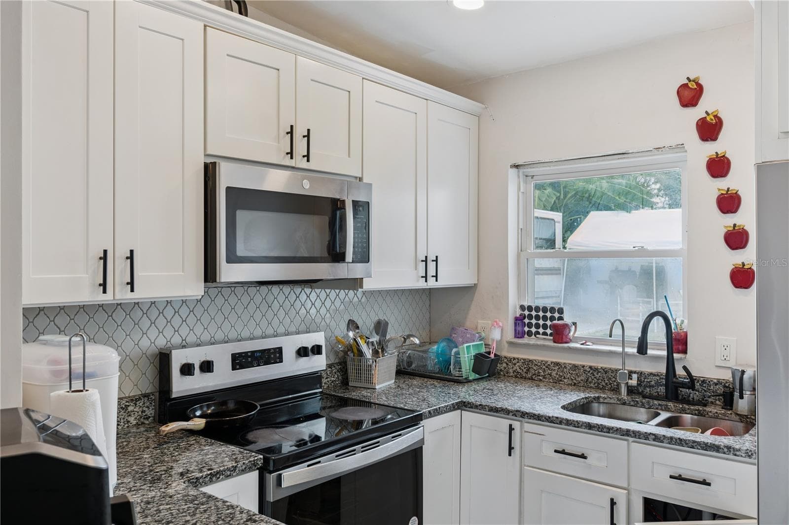 Single Family Residence at 1718 W GRANT ST, ORLANDO, photo 9 of 21