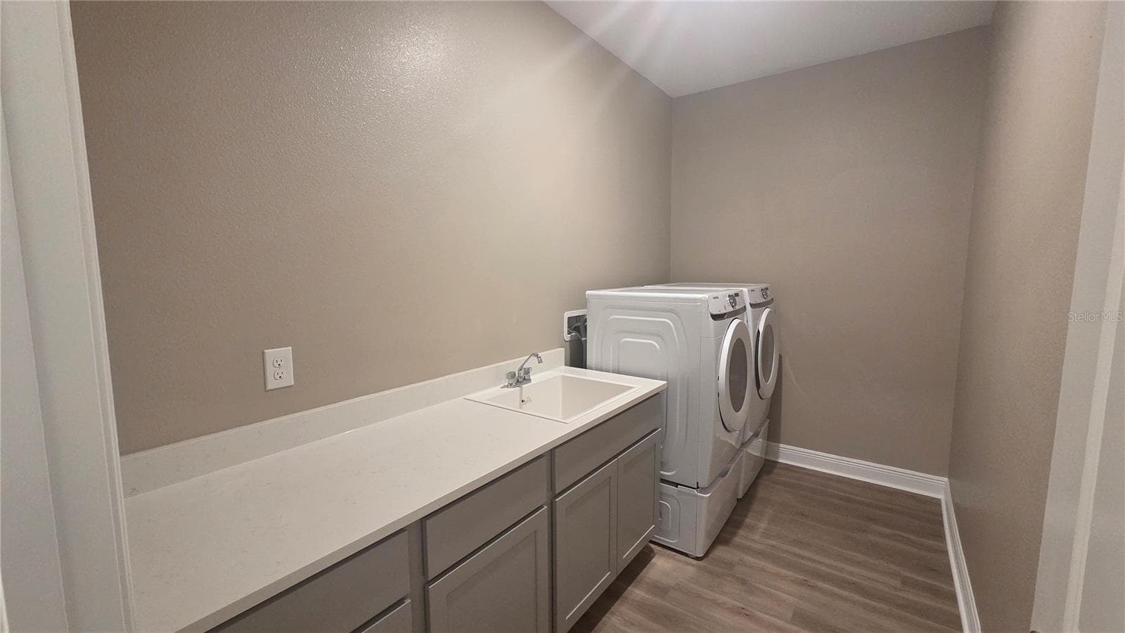 Laundry Room with Washer & Dryer Already Installed - 10 ELDER CT W, HOMOSASSA
