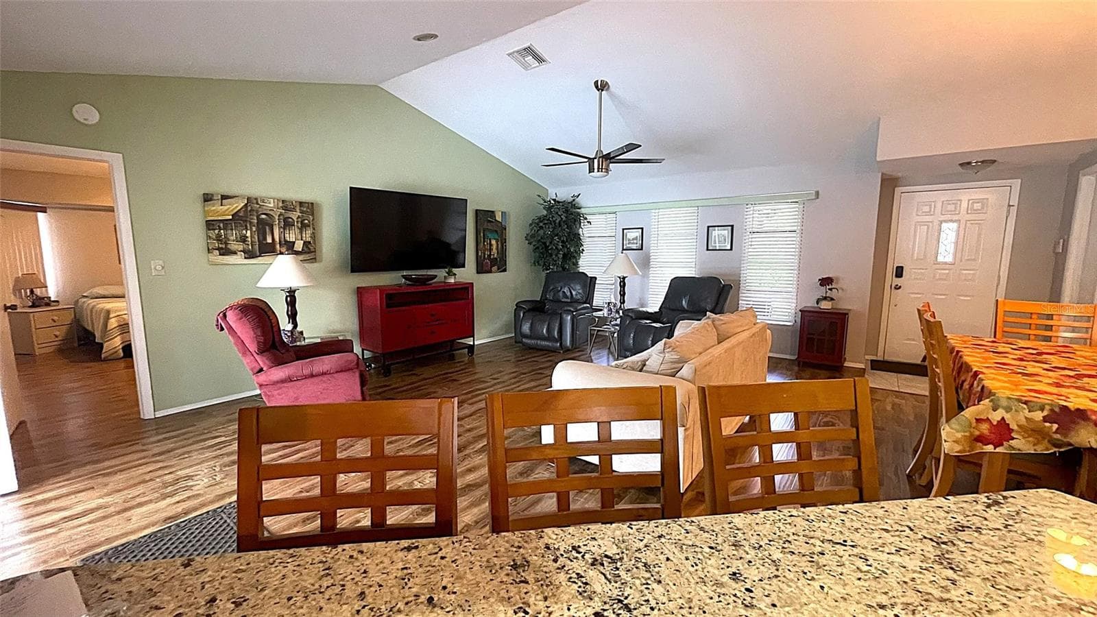 Breakfast bar. - 1009 LABELLE TER NW, PORT CHARLOTTE