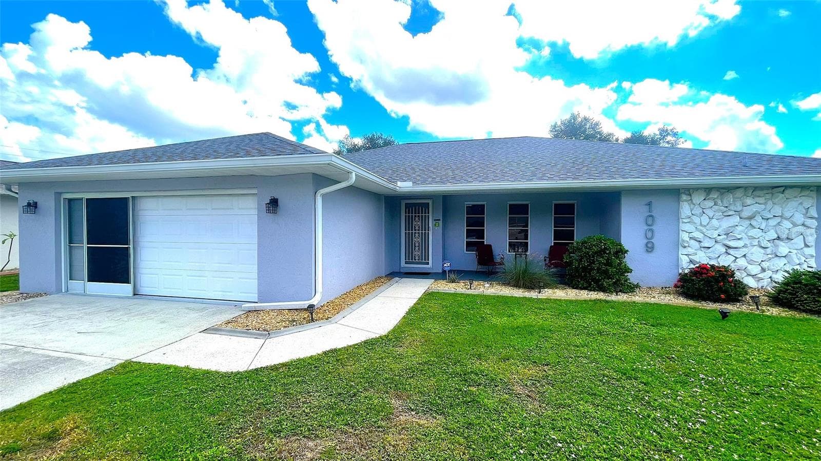 3 Bed, 2 Bath, 2 Car Garage Pool Home. - 1009 LABELLE TER NW, PORT CHARLOTTE