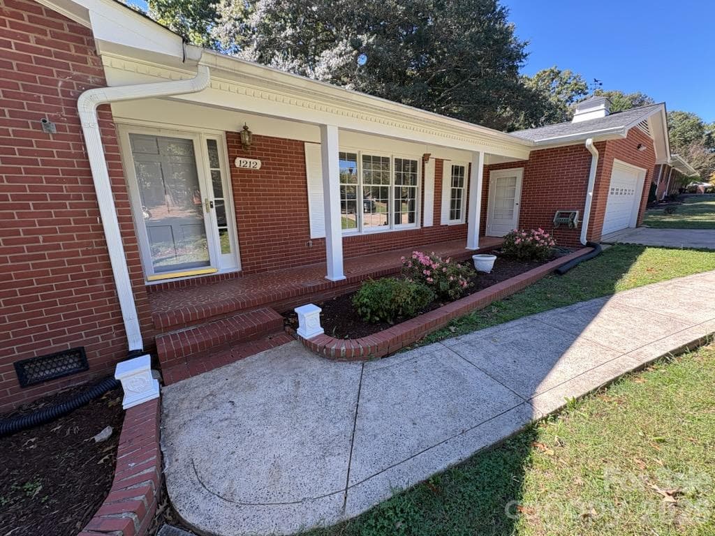 Single Family Residence at 1212 Brookwood Drive, Shelby, photo 5 of 47