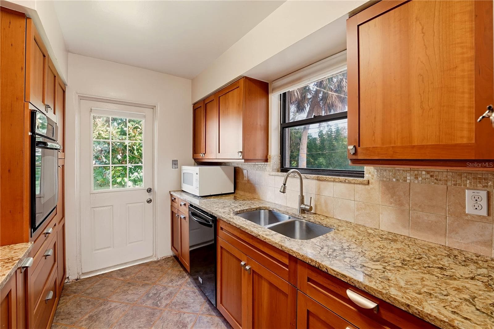 Single Family Residence at 1375 JOHN ANDERSON DR, ORMOND BEACH, photo 9 of 30