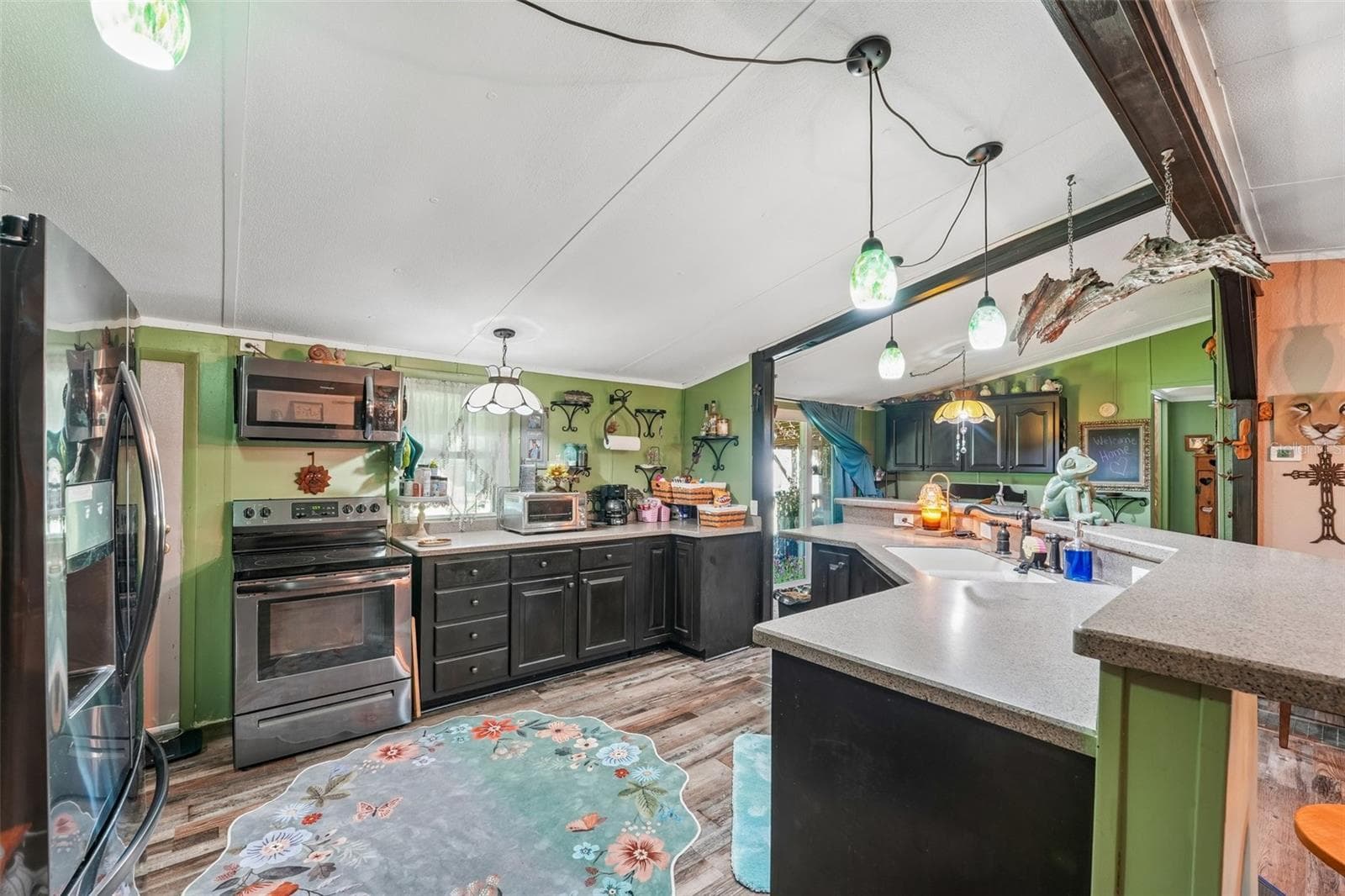 Manufactured Home at 879 COUSINTOWN RD, INTERLACHEN, photo 9 of 51