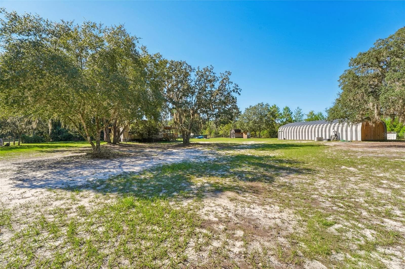 Manufactured Home at 879 COUSINTOWN RD, INTERLACHEN, photo 35 of 51