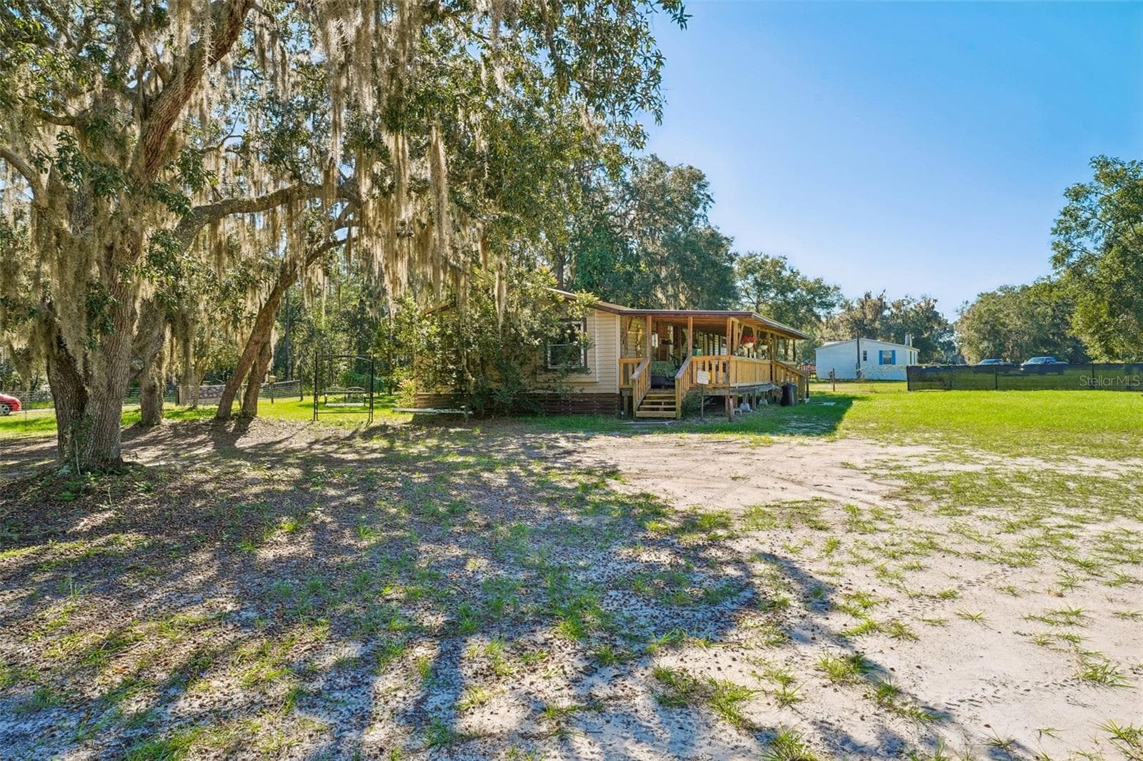 Manufactured Home at 879 COUSINTOWN RD, INTERLACHEN, photo 37 of 51