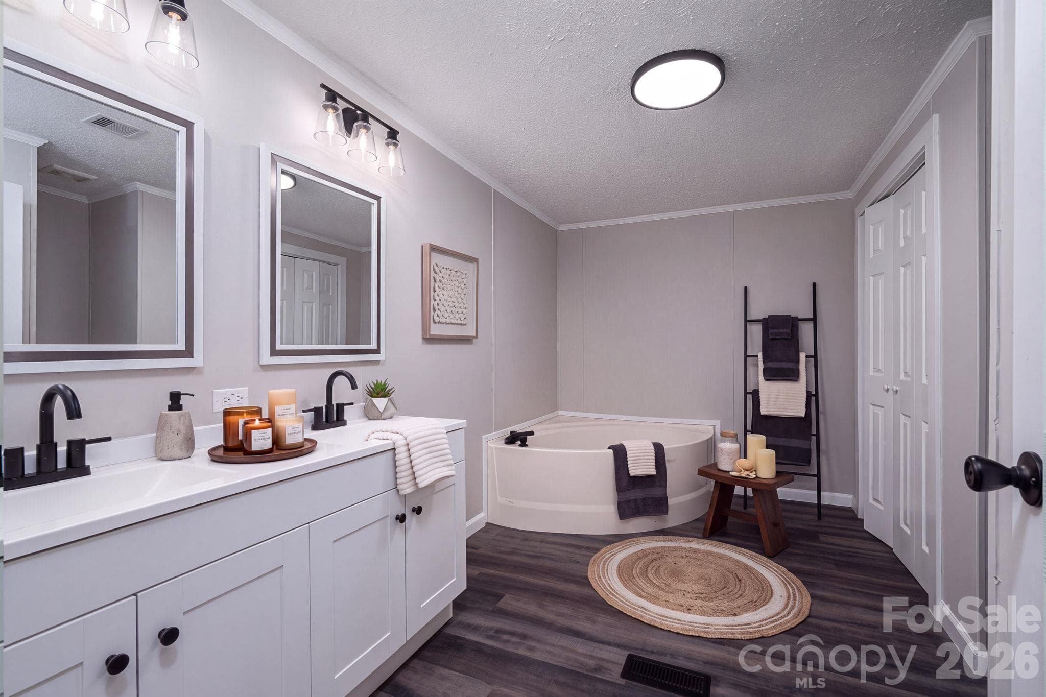 Virtually staged Primary Bathroom - 5047 Longbow Pointe, Kings Mountain