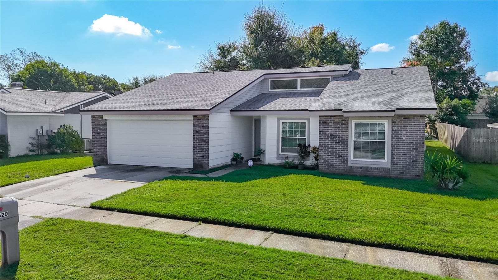 Single Family Residence at 620 STILLVIEW CIR, BRANDON, photo 3 of 28