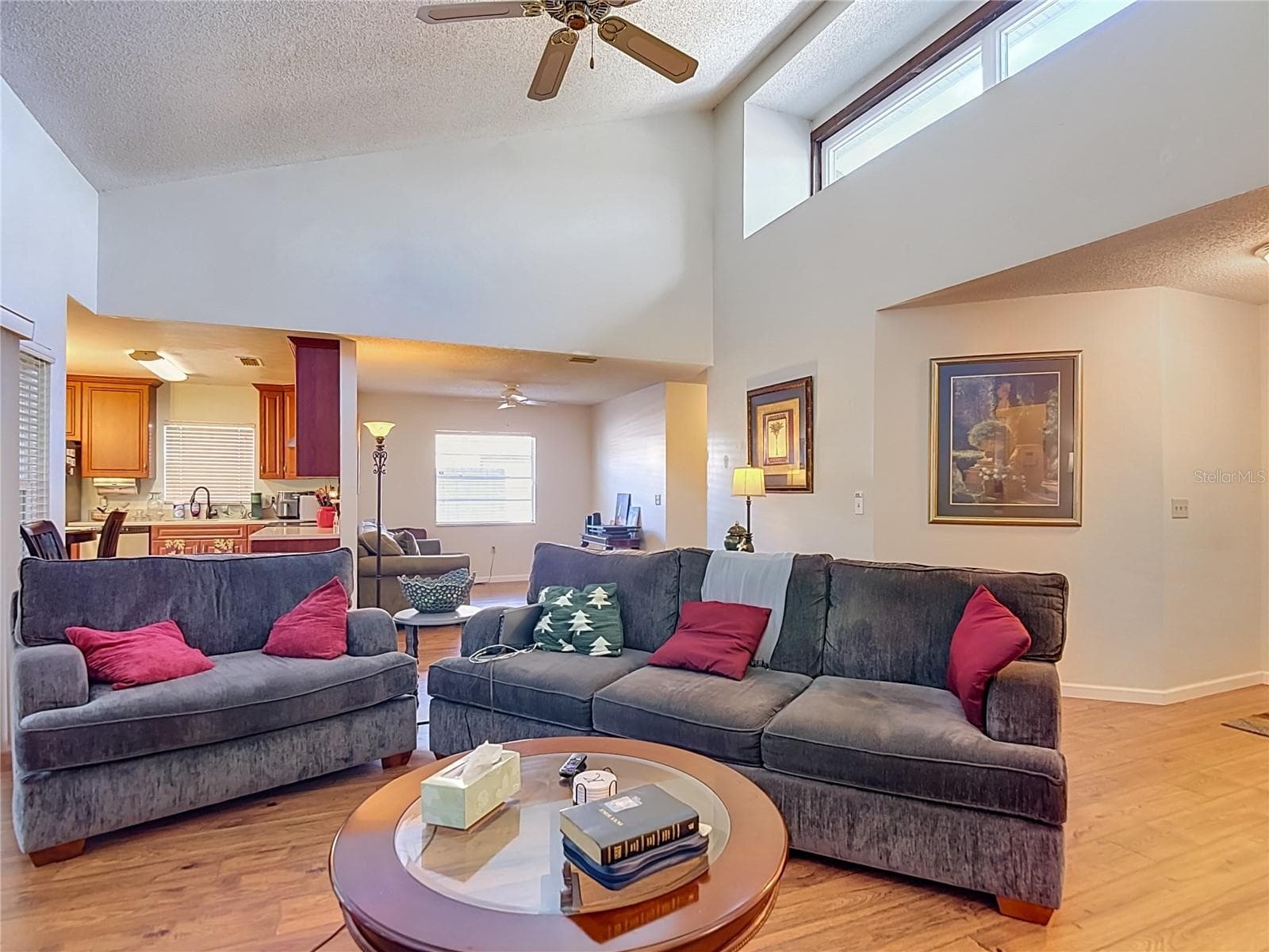 Single Family Residence at 620 STILLVIEW CIR, BRANDON, photo 7 of 28
